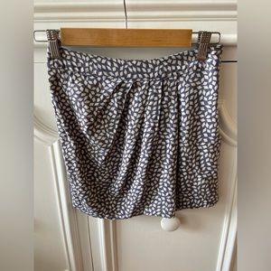 Forever21 size 24 skirt